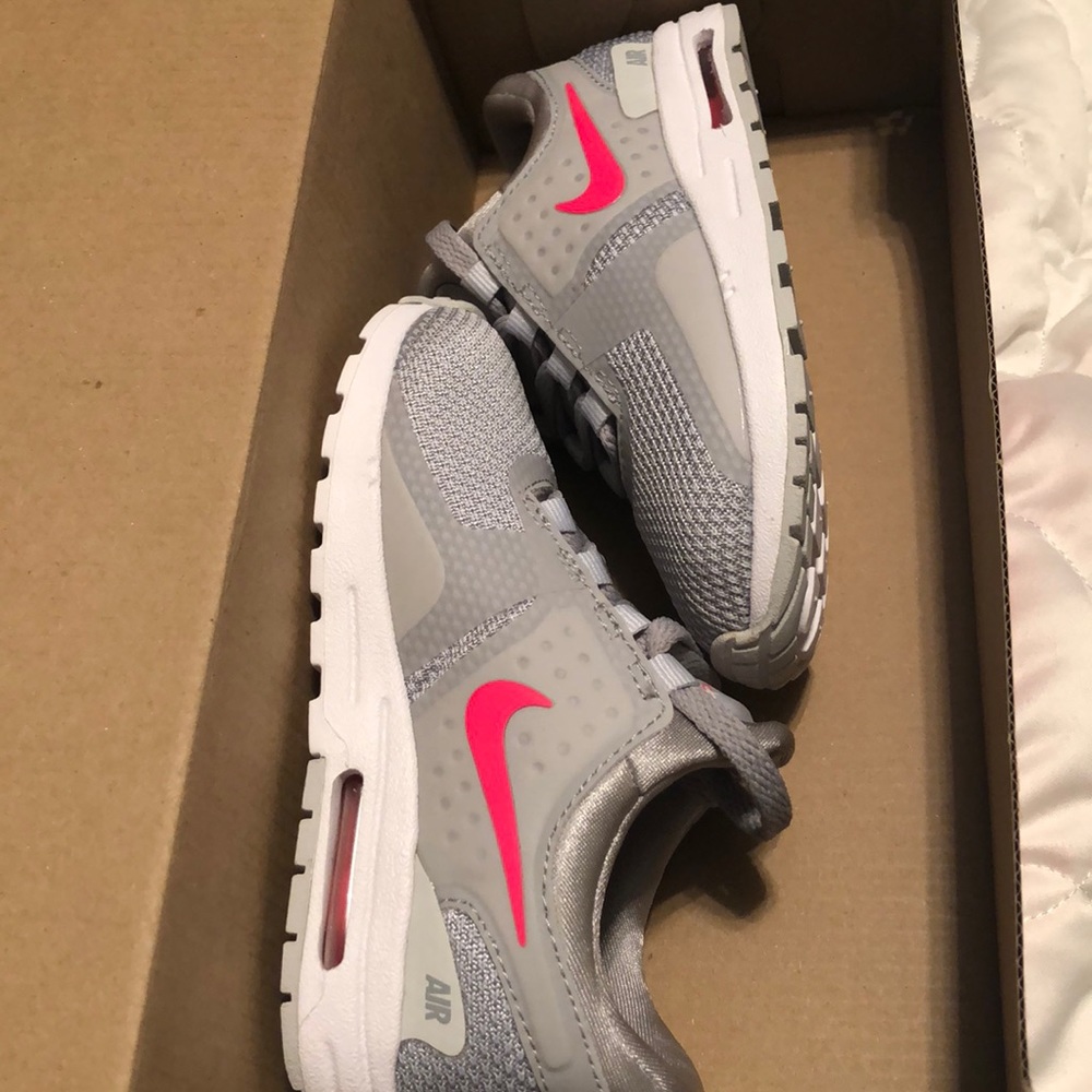 Toddler girls air max zero sneakers size 9